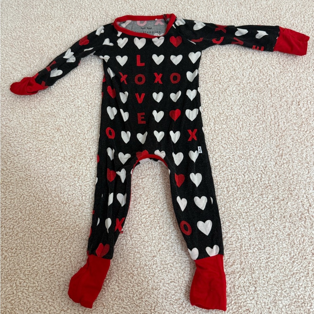 Little Sleepies Valentine Crescent Zip